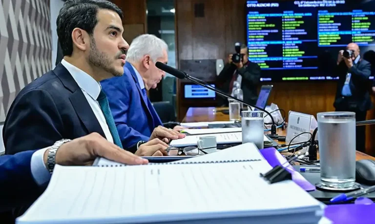 Jorge Messias inicia sabatina no Senado para vaga no STF com foco em humanismo e diversidade
