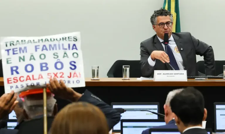 Câmara dos Deputados instala comissão para debater fim da escala 6×1 e redução da jornada de trabalho