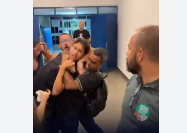 Deputado do PSOL é acusado de aplicar mata-leão em assessor durante debate no Rio