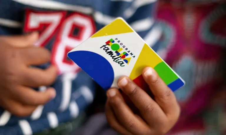 Cerca de 18 milhões de famílias brasileiras receberam auxílio governamental em 2025