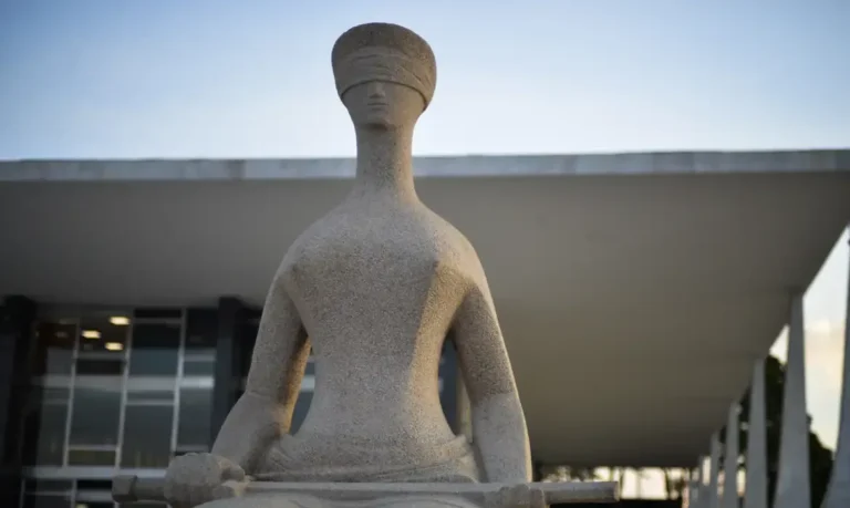 Supremo Tribunal Federal: placar inicial desfavorável à flexibilização da Lei da Ficha Limpa