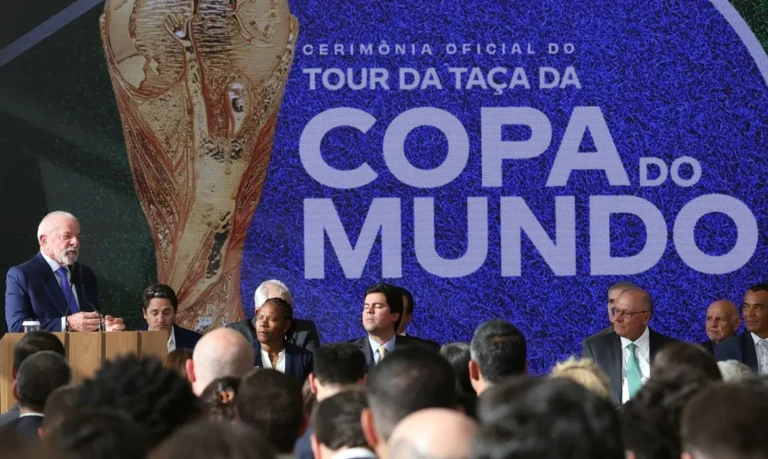 Brasil se prepara para a Copa do Mundo Feminina de 2027 com lei que homenageia pioneiras