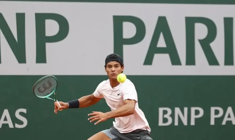 Brasileiro Luis Guto Miguel na final de Roland Garros juvenil: um passo histórico no tênis