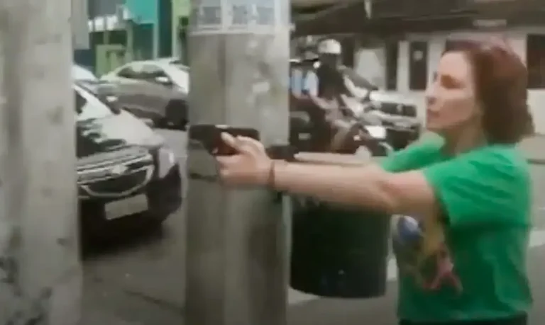 Jornalista perseguido por Carla Zambelli tem prisão decretada por dívida de processo por difamação