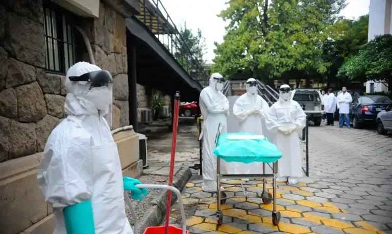 Protestos mortais no Quênia contra centro de quarentena para americanos expostos ao Ebola