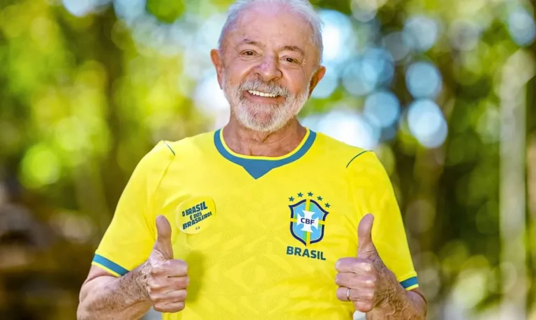 Lula incita seleção brasileira a jogar “com a alma” rumo ao hexacampeonato