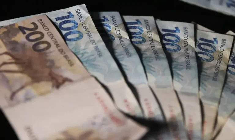 União cobre R$ 834,8 milhões em dívidas de estados e municípios em maio