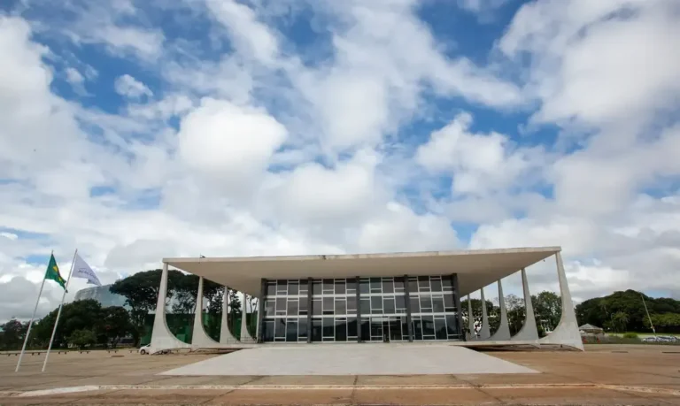 STF avança para condenação de Eduardo Bolsonaro em caso de pressão a sanções dos EUA