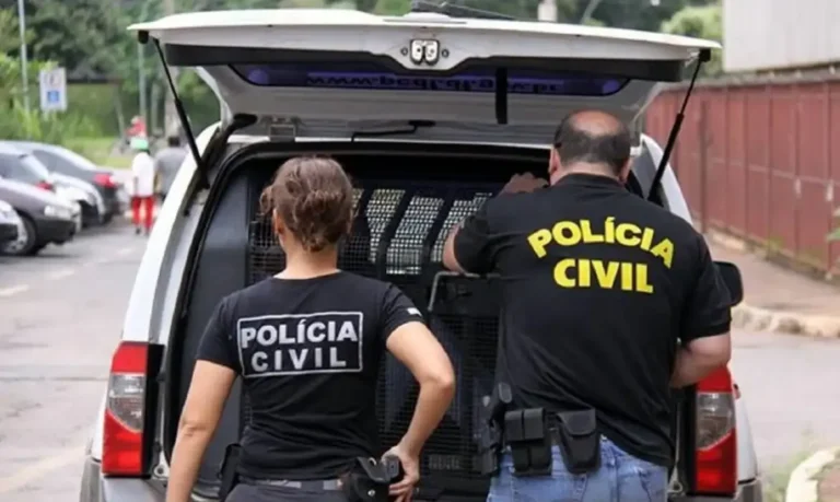 Polícia investiga arma apreendida em blitz e ligada a Jair Bolsonaro
