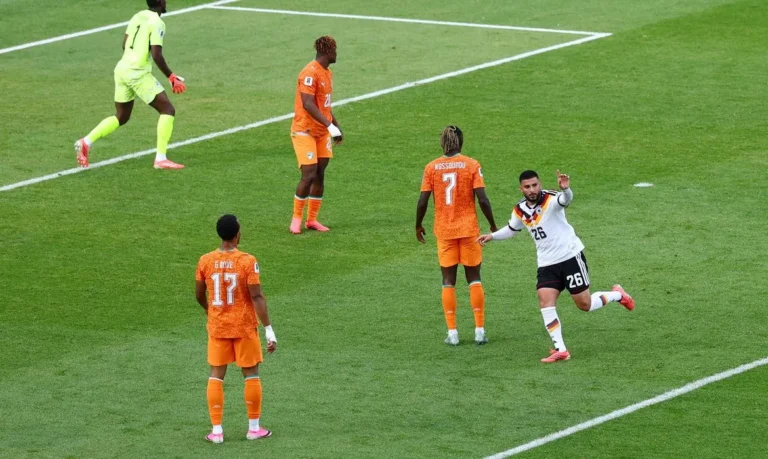 Alemanha vira jogo crucial e avança em busca do penta mundial