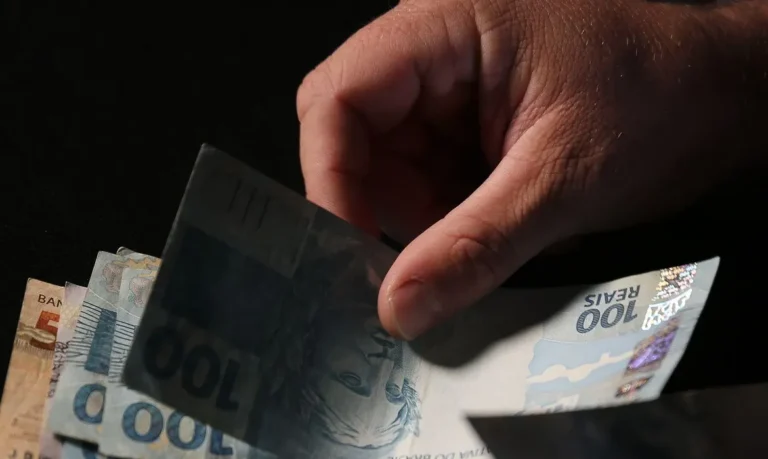 Abono salarial 2026: novas datas de pagamento para trabalhadores nascidos em setembro e outubro