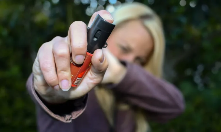 Spray de pimenta para defesa: especialista aponta falhas e risco de falsa segurança