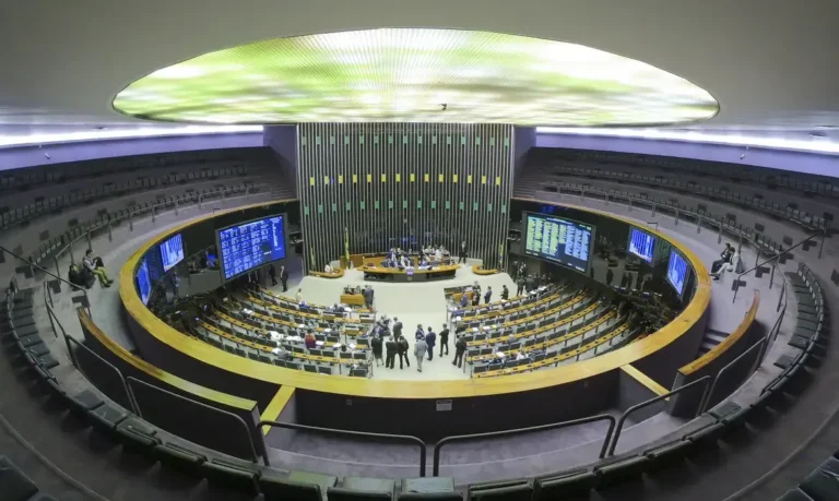 Câmara dos Deputados defende legalidade em indicações de emendas ao STF