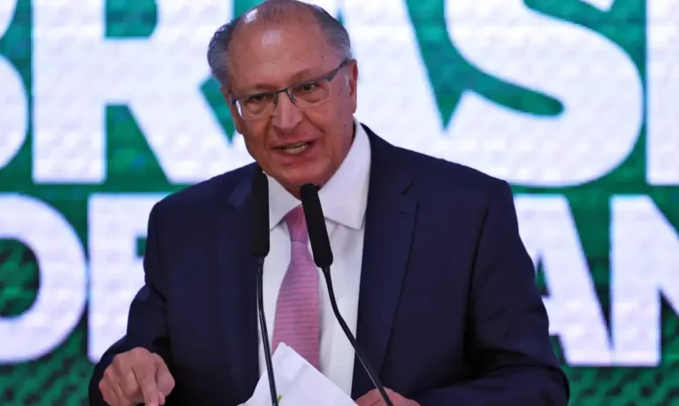 Reciprocidade brasileira contra tarifas dos EUA: “Não é retaliação, é correção de injustiça”, afirma Alckmin