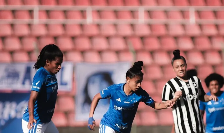 Cruzeiro goleia Botafogo e Marília dispara na artilharia do Brasileirão Feminino