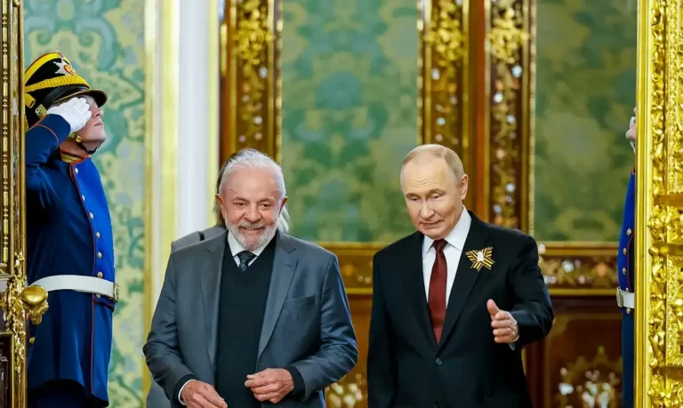 Lula e Putin debatem comércio, energia e a paz mundial em ligação de uma hora