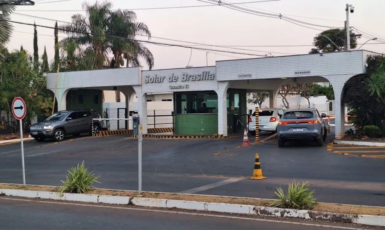 Bolsonaro busca autorização do STF para reunião familiar no Dia dos Pais durante prisão domiciliar