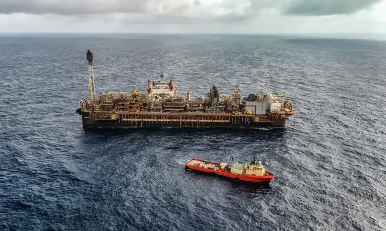 Brasil prepara leilões recordes de petróleo com mais áreas em disputa em outubro