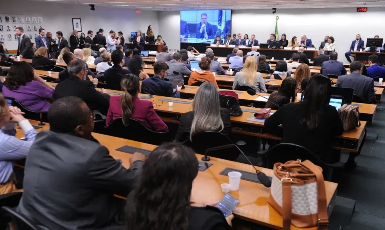Câmara debate redução da maioridade penal: comissão especial é instalada