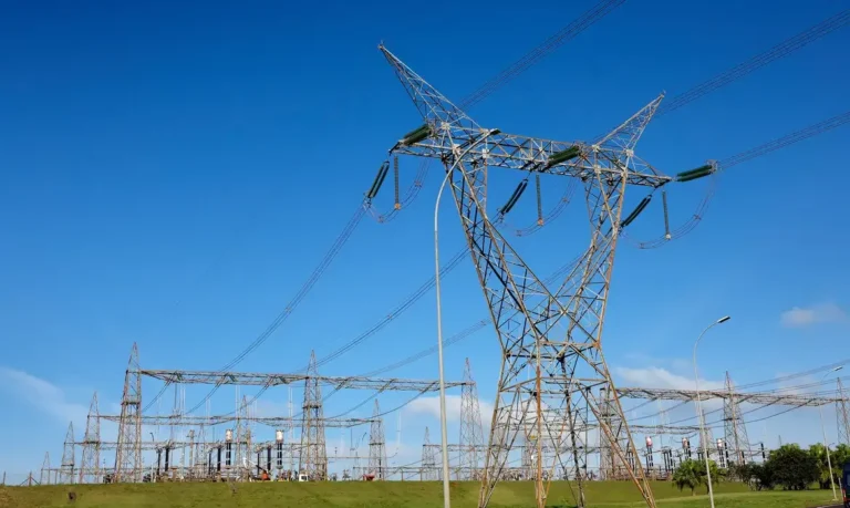 Mercado livre de energia: consumidores poderão escolher fornecedor a partir de 2027