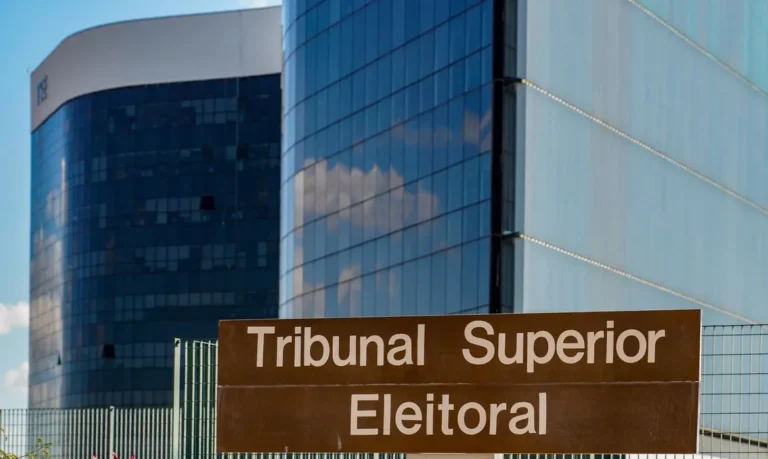 TSE suspende campanha de Pablo Marçal e veta participação em debates