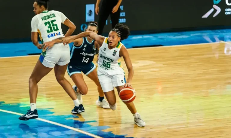 Basquete feminino do Brasil avança para semifinal do Pré-Olímpico após vitória contra Argentina