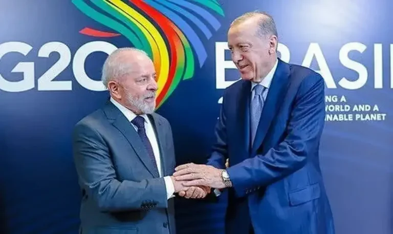 Brasil e Turquia fortalecem laços com conselho estratégico e foco em defesa