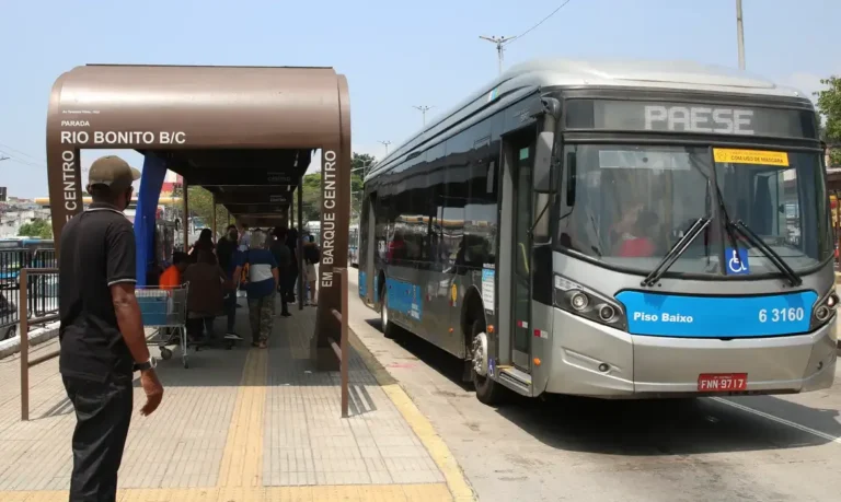 Idosos garantem direito a passagens interestaduais pela metade do preço em decisão nacional