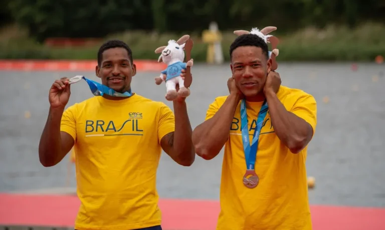 Dupla brasileira conquista prata no Mundial de Canoagem e encerra competição com medalhas