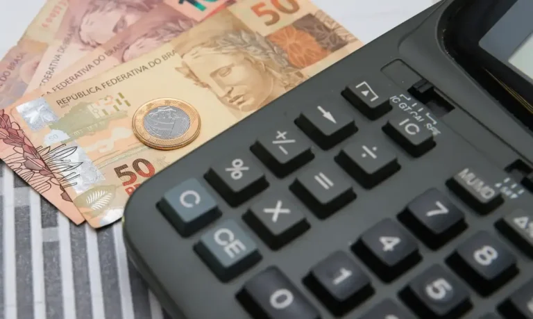 Reforma tributária: governo projeta R$ 636 bilhões com novo imposto em 2027