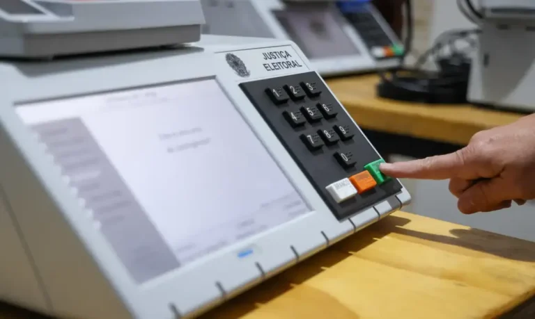TSE libera seis candidaturas presidenciais para eleições de outubro; veja lista