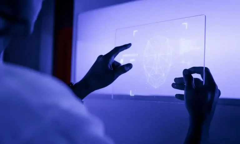 Inteligência artificial em campanhas: estudo aponta uso indevido e desinformação nas redes