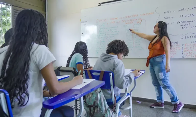 Aulas em escolas particulares do DF: funcionamento normal para quem não for local de votação