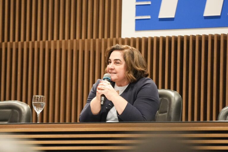 “Em quatro anos, vamos fazer uma revolução na saúde”: Professora Maria do Carmo apresenta plano para transformar o atendimento no Amazonas