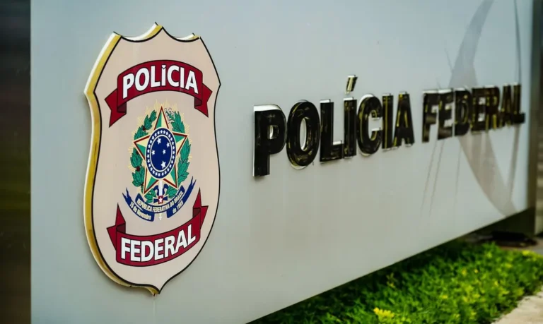 Eleições: Polícia Federal confisca R$ 2,8 milhões e investiga crimes eleitorais